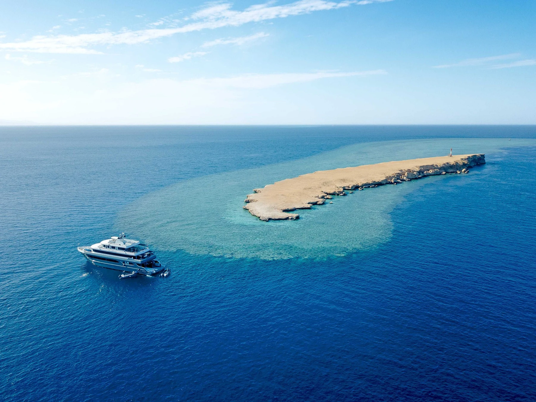 Island and yacht from the FIMTOSOFT website